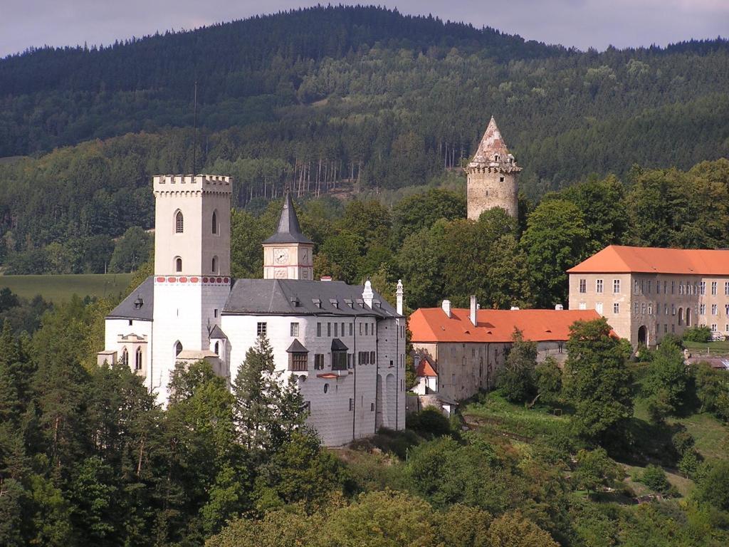 Hotel Ruze Rožmberk nad Vltavou Exterior foto