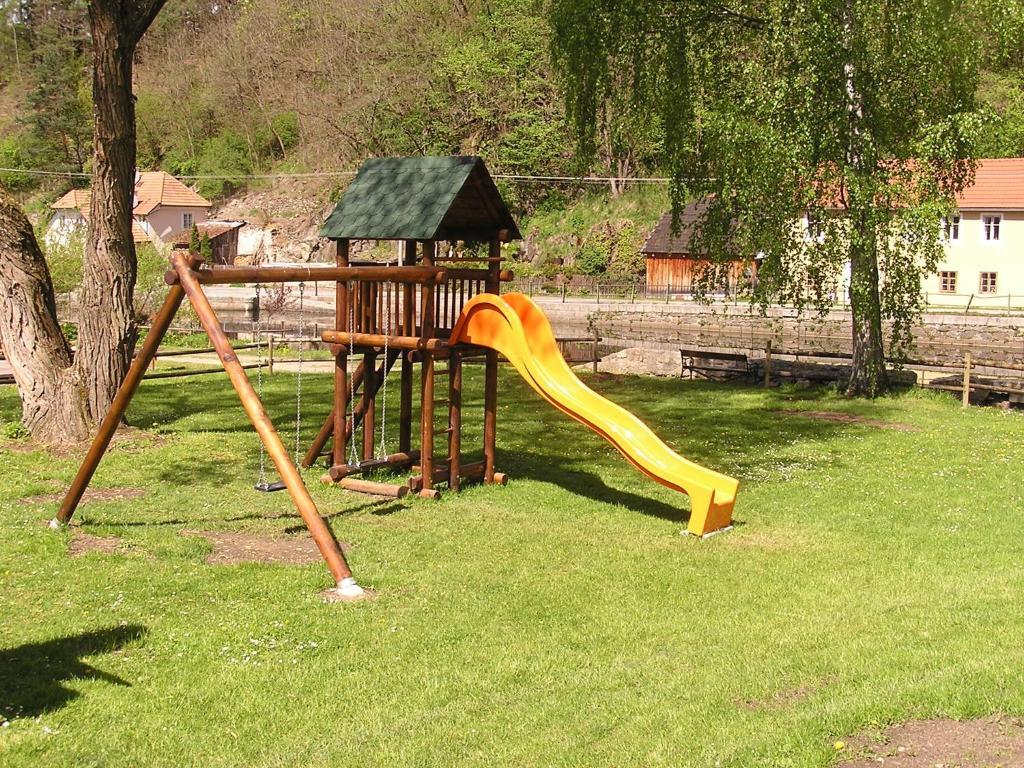 Hotel Ruze Rožmberk nad Vltavou Exterior foto